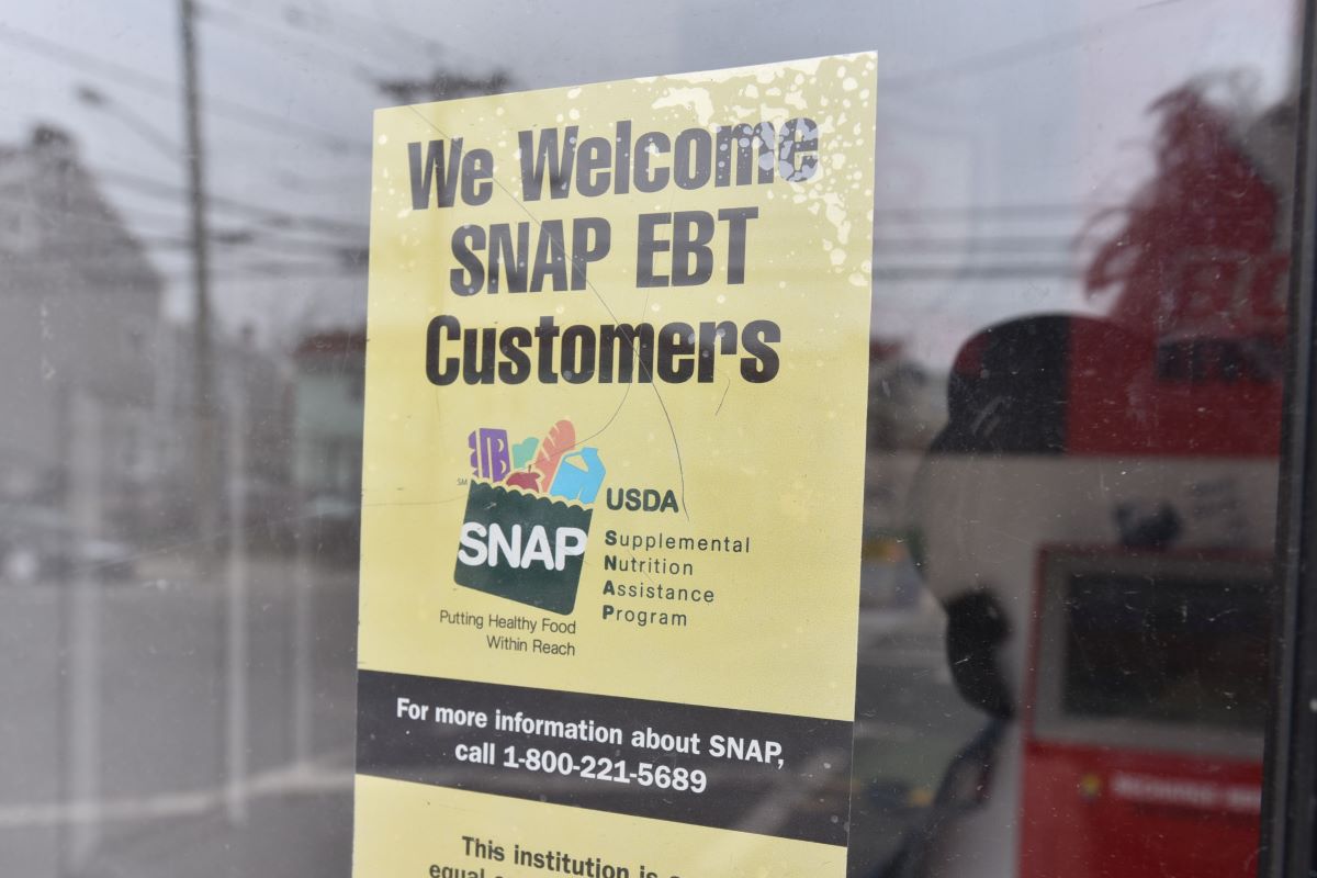 How Can a Small Business Qualify for SNAP Benefits Permit?